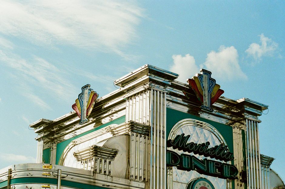 Harlem’s M&G Diner Closes After 40 Years, Community Marks Final Day