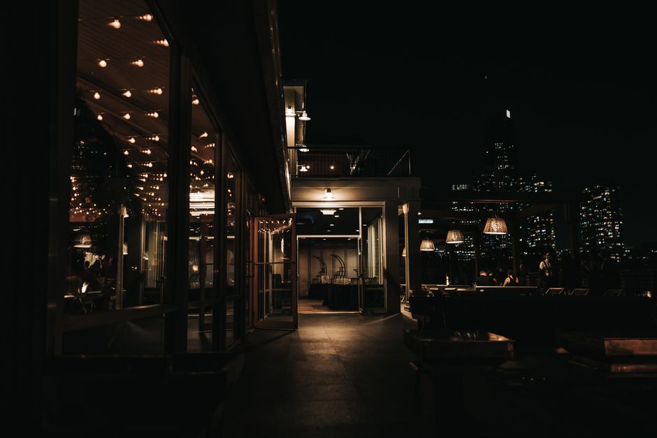 Williamsburg’s Zoli Adds Rooftop Bar, Expands Seafood Menu